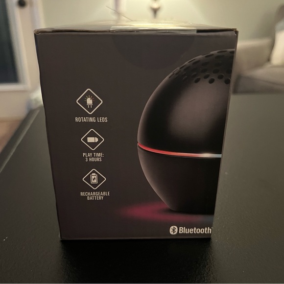 Two Polaroid Bluetooth speakers - Picture 4 of 5